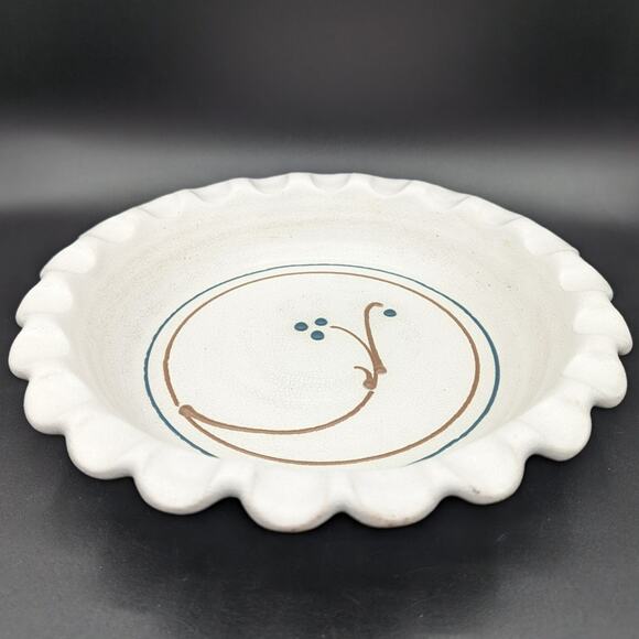 Art Pottery Pie Plate Pan Studio Hand Thrown Scalloped edge signed 11" Kitchen - Picture 2 of 10